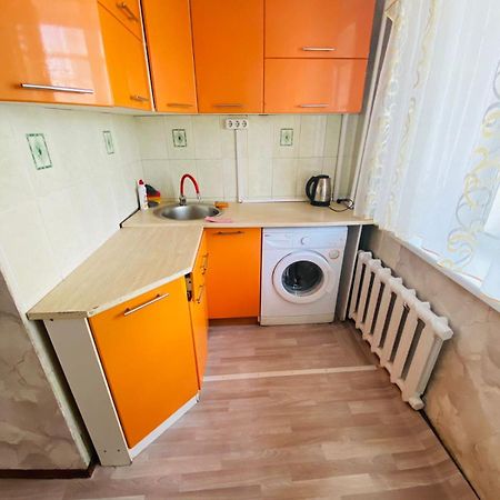 Г Караганда Ул Ермекова 58 Посуточно 2 Комн Apartment Екстериор снимка