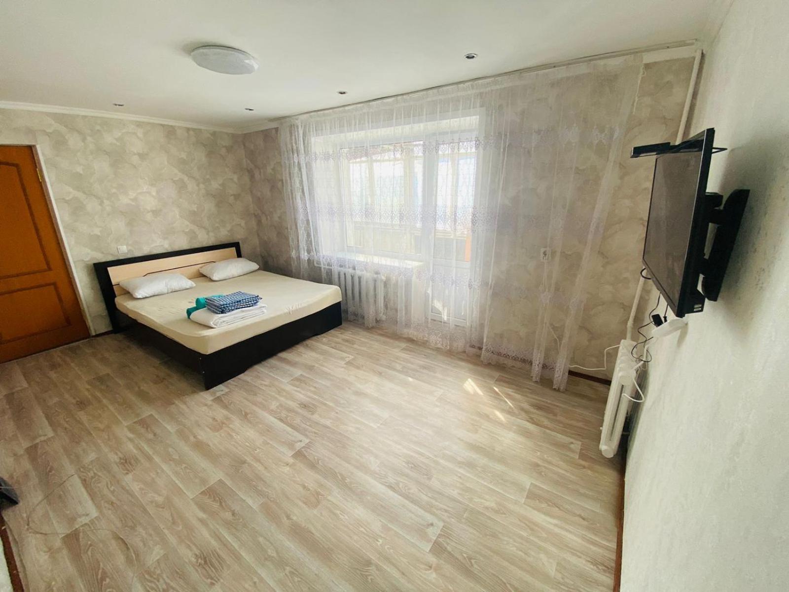Г Караганда Ул Ермекова 58 Посуточно 2 Комн Apartment Екстериор снимка