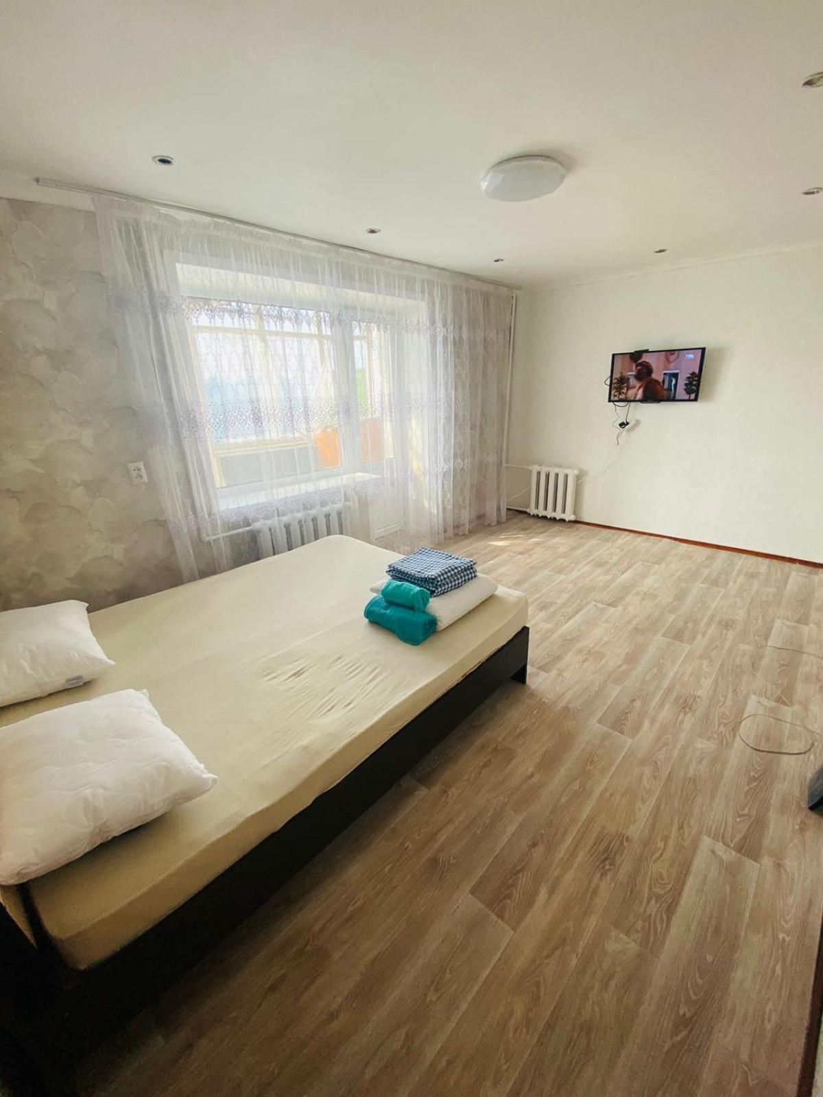 Г Караганда Ул Ермекова 58 Посуточно 2 Комн Apartment Екстериор снимка