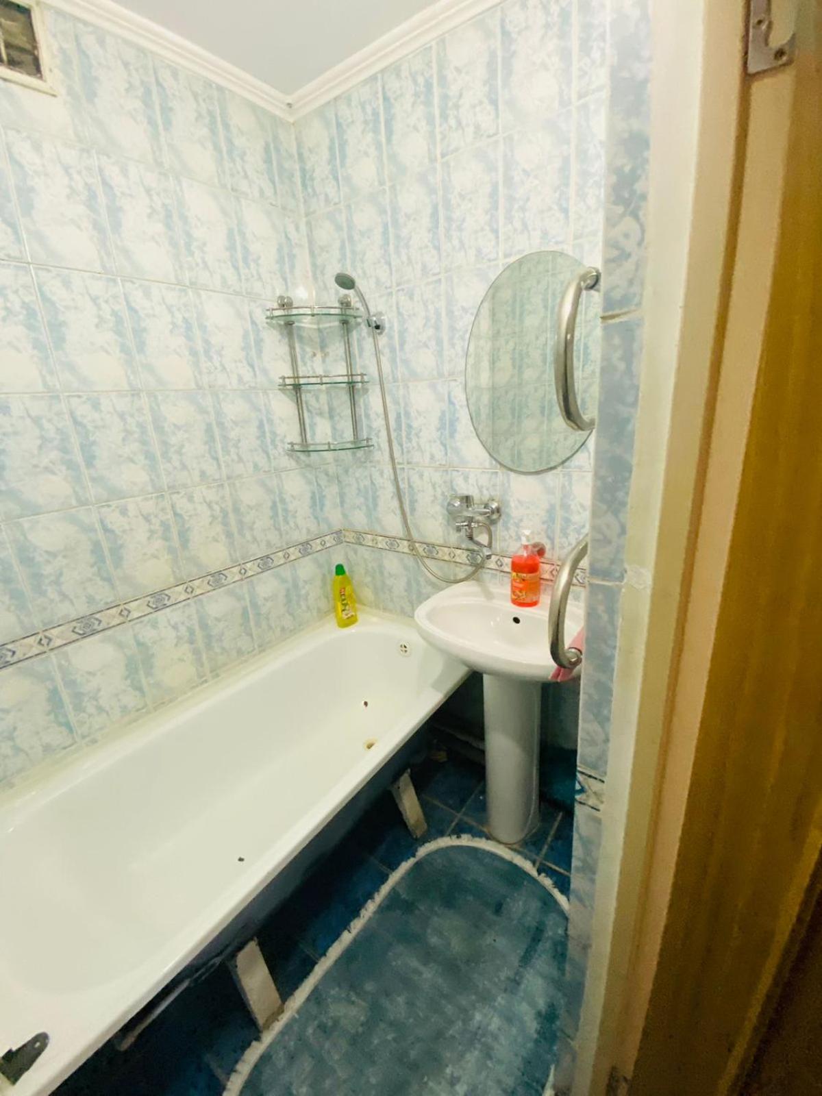 Г Караганда Ул Ермекова 58 Посуточно 2 Комн Apartment Екстериор снимка