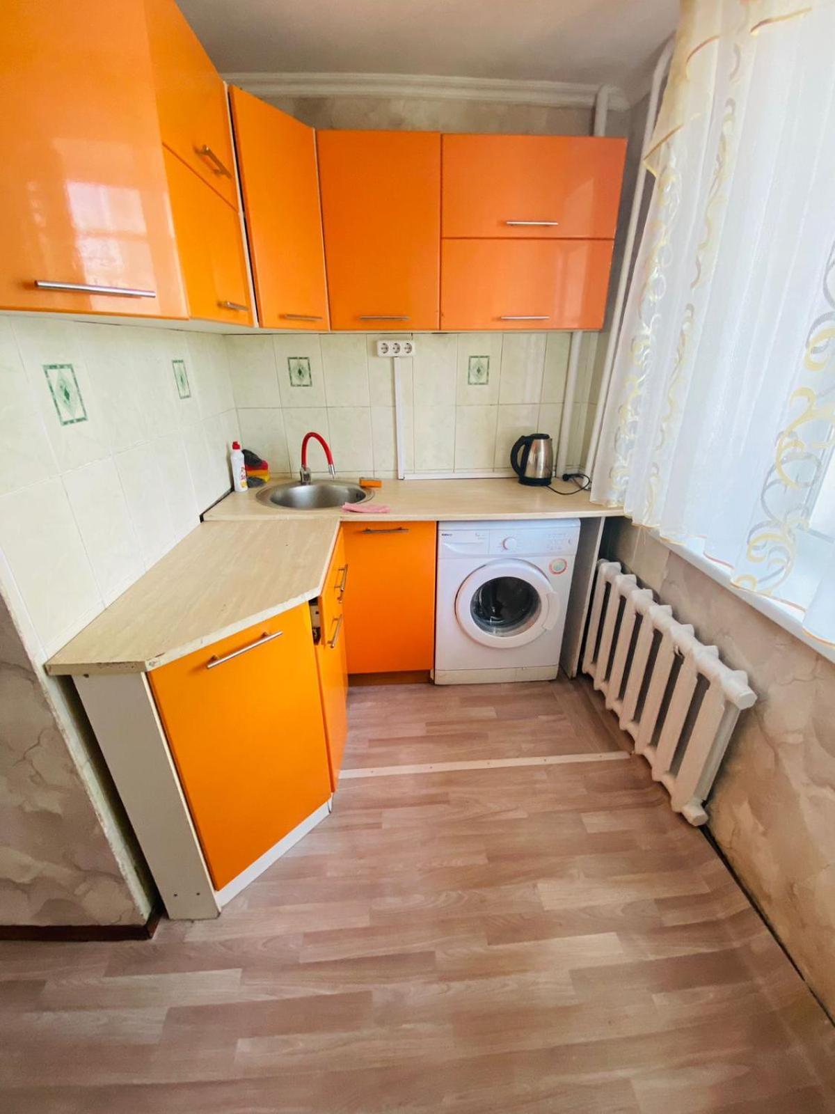 Г Караганда Ул Ермекова 58 Посуточно 2 Комн Apartment Екстериор снимка